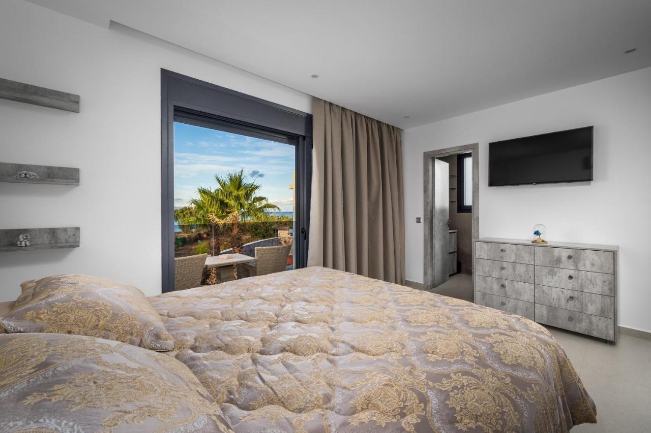 Penelope Beachfront Villa Kremastí المظهر الخارجي الصورة