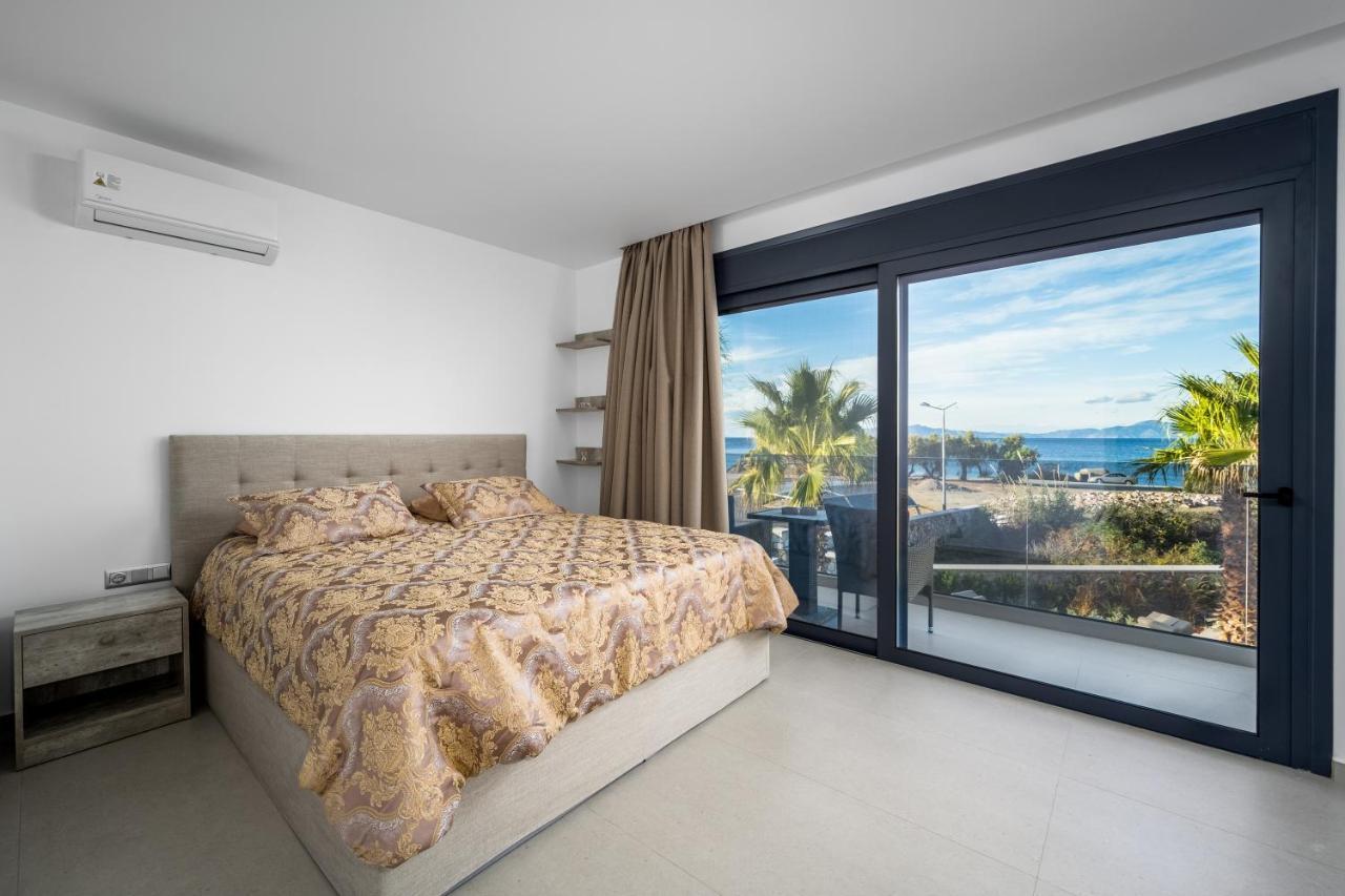Penelope Beachfront Villa Kremastí المظهر الخارجي الصورة