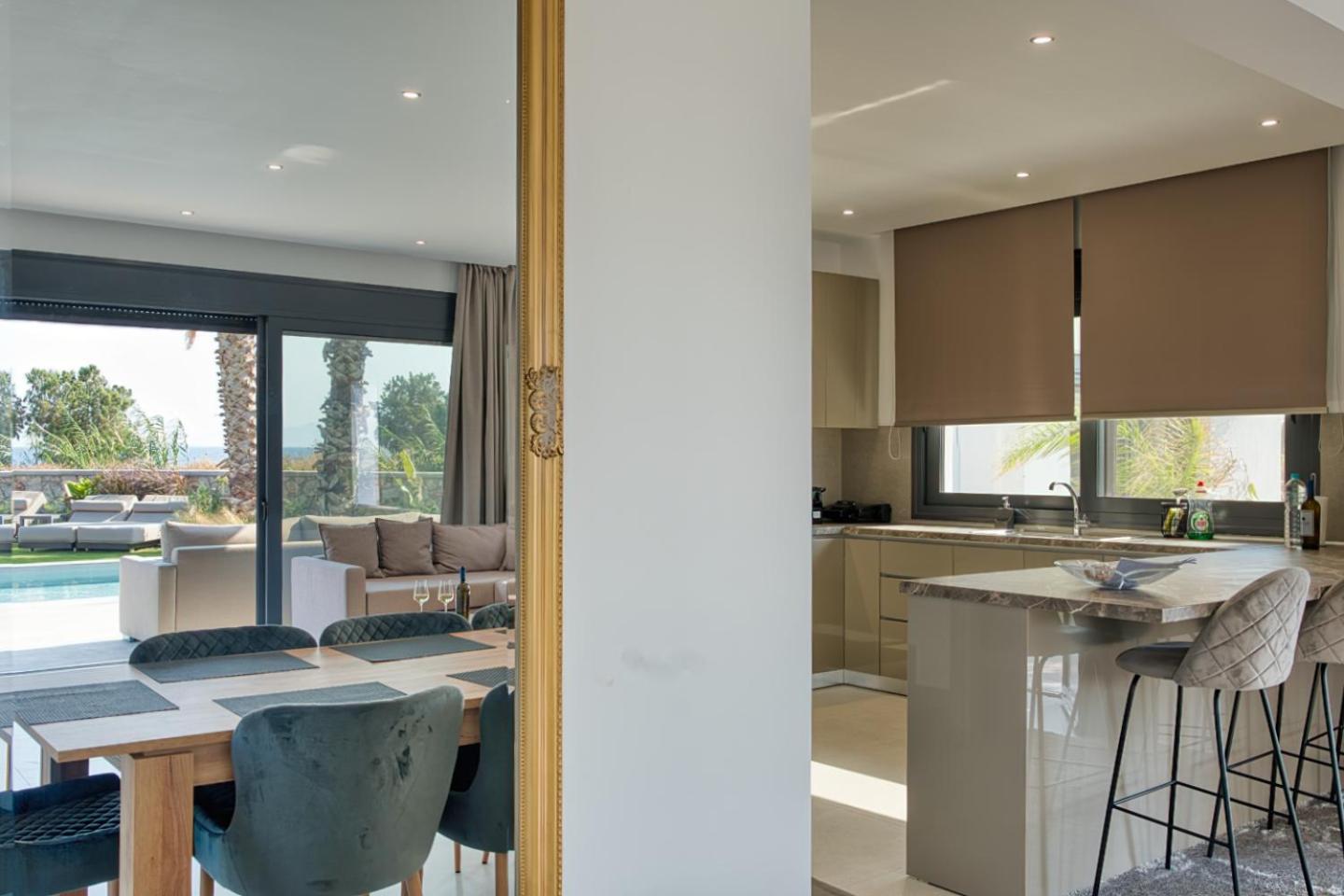 Penelope Beachfront Villa Kremastí المظهر الخارجي الصورة