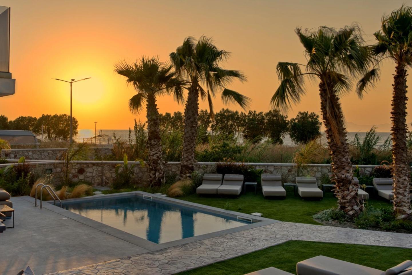 Penelope Beachfront Villa Kremastí المظهر الخارجي الصورة